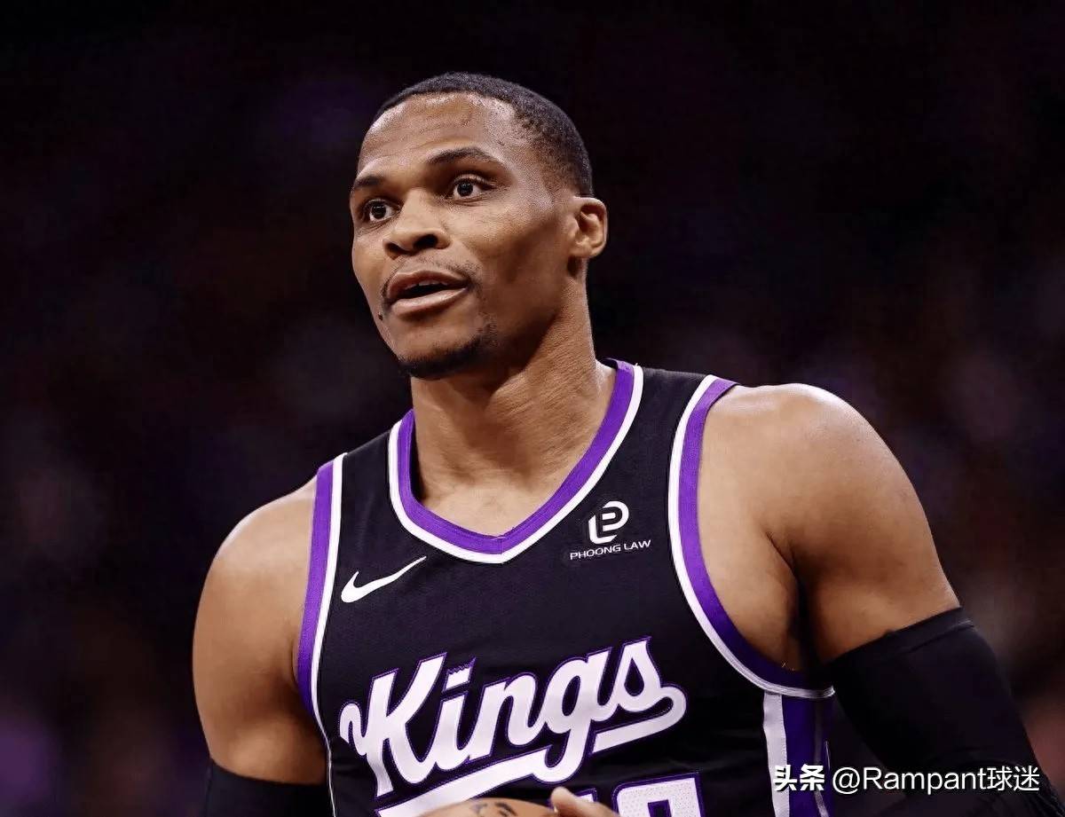 好起来了！杨瀚森造兰代尔失误后笑容满面（状态回暖！杨瀚森逼出兰代尔失误后笑逐颜开）