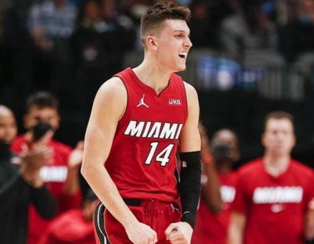 火记：谢泼德在进攻端火力十足，未来将牢牢占据火箭的首发（随队记者：谢泼德进攻端火力爆表，未来有望稳固火箭首发）