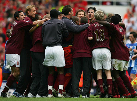 米体：罗马想冬窗租借齐尔克泽，若晋级欧冠会自动触发买断（米体：罗马计划冬窗先租齐尔克泽，晋级欧冠即自动执行买断条款）