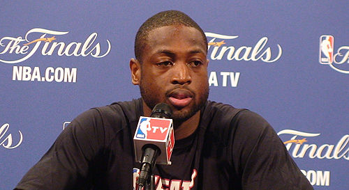 0-8惨败，中国女足官微：正视差距，珍惜与世界强队过招的机会（0比8遭重创，中国女足官微：直面差距，珍惜同世界强队切磋良机）