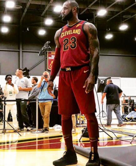 黄希扬：冲超是我生涯最后一个心愿，是否退役要跟俱乐部沟通（黄希扬：冲超是我的最后职业心愿，退役与否需与俱乐部沟通）