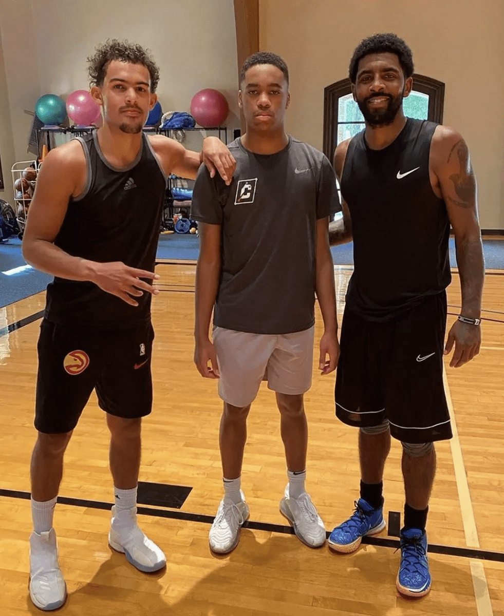 2-1，25岁英格兰国脚一剑封喉，率队2连胜反超切尔西，逼近前三（2-1！25岁英格兰国脚绝杀助队取两连胜，反超切尔西直逼前三）