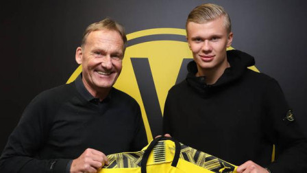 亚冠海港VS柔佛新山：3大外援出击，两大国足希望之星领衔，李圣龙冲锋（亚冠海港对阵柔佛新山：三外援齐上阵，两位国足希望之星领衔，李圣龙冲锋在前）