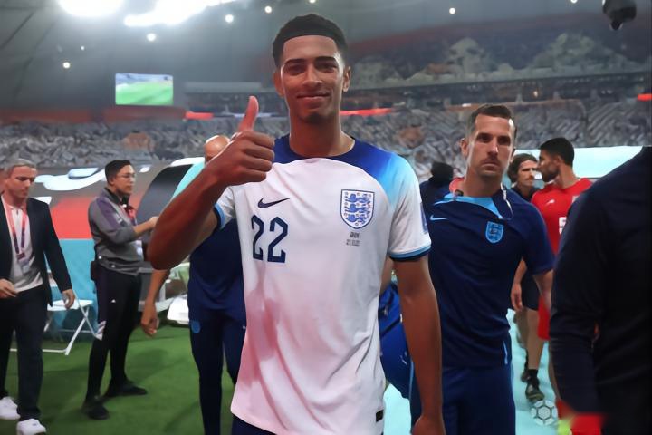 加图索：我要向球迷道歉；上半场很不错，下半场我们变得胆怯（加图索向球迷致歉：上半场表现不俗，下半场我们踢得畏缩）